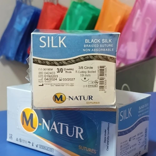 M-NATUR SILK SUTURE   3/0   19 MM