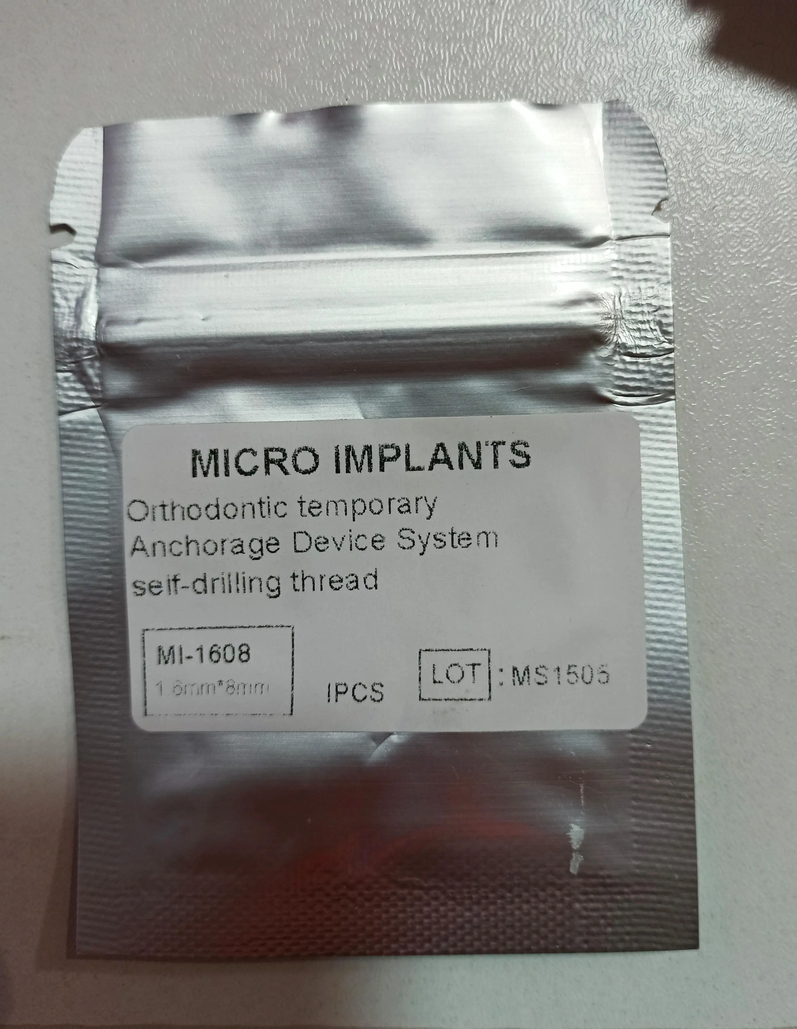 Platinum Mini Screw 1.6*8mm